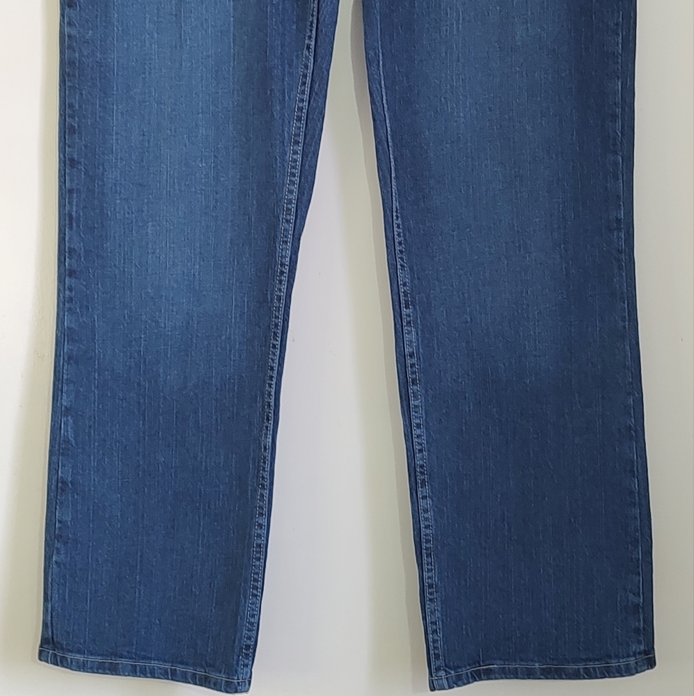 Riders by Lee Women's Straight Leg Slimming Blue Jeans - Picture 2 of 7